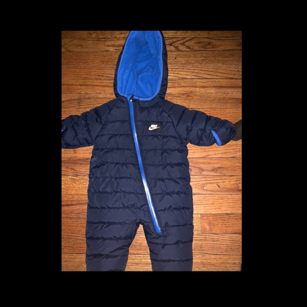 Nike 3/6 months snowsuit
